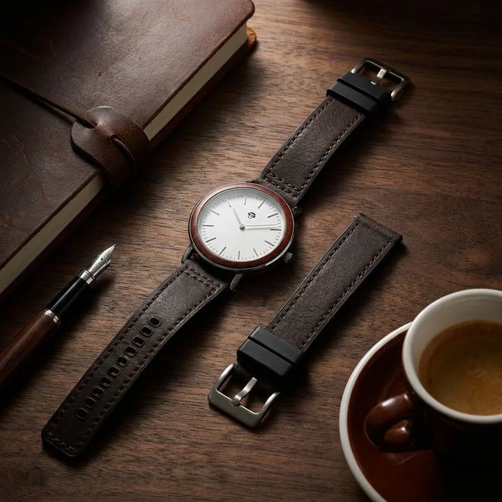Bonoboss Correa Cuero Premium 22mm Cafe Oscuro - still life premium madera reloj props #editorial_ctx_premium_stilllife #color_cafe-oscuro
