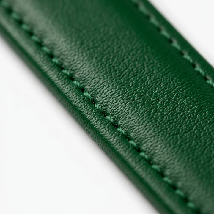Bonoboss Correa Cuero Premium 22mm Verde - macro detalle costura textura #editorial_wb_macro_stitch #color_verde