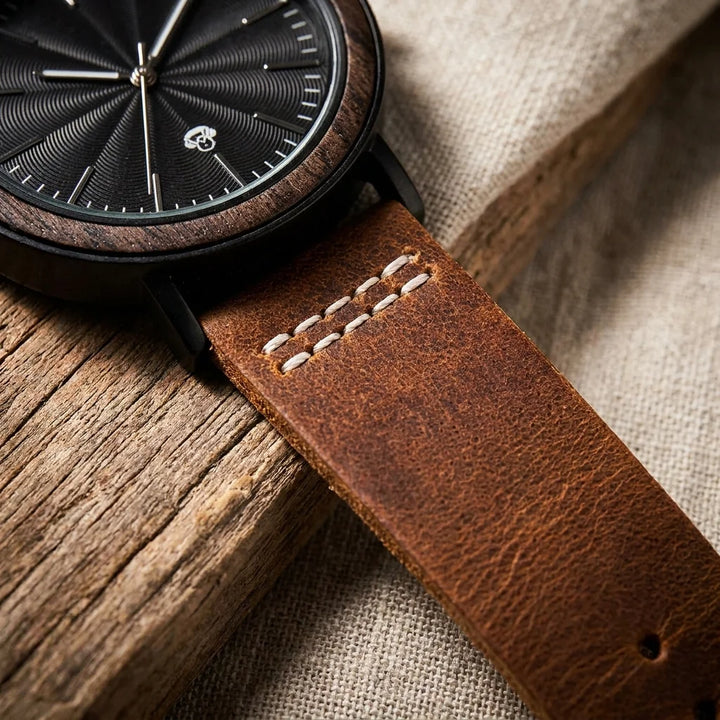 Bonoboss Toki Ébano BlackWave Café - macro correa de cuero costura #editorial_ctx_macro_strap #color_cafe
