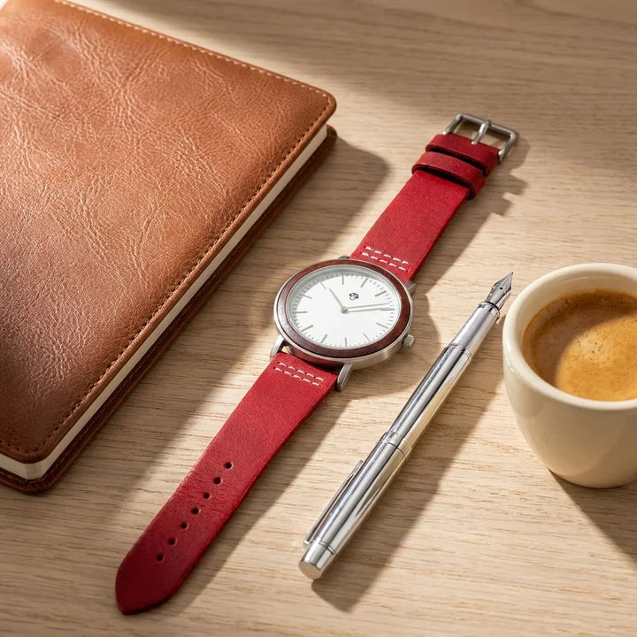 Bonoboss Toki Sándalo Rojo Plata Sport - reloj still life madera journal y pluma #editorial_ctx_walnut_journal #color_rojo