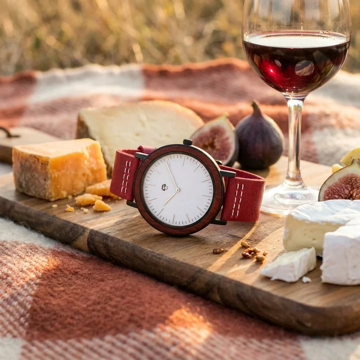 Bonoboss Toki Sándalo Rojo Sport - reloj still life picnic gourmet queso y vino #editorial_ctx_picnic_gourmet #color_rojo