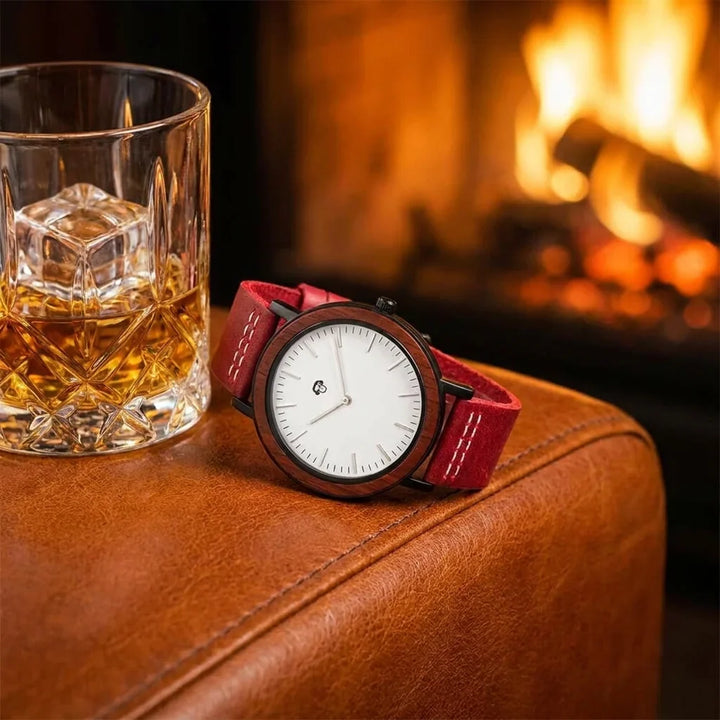Bonoboss Toki Sándalo Rojo Sport - reloj still life whisky y sillon de cuero #editorial_ctx_whisky_leather #color_rojo