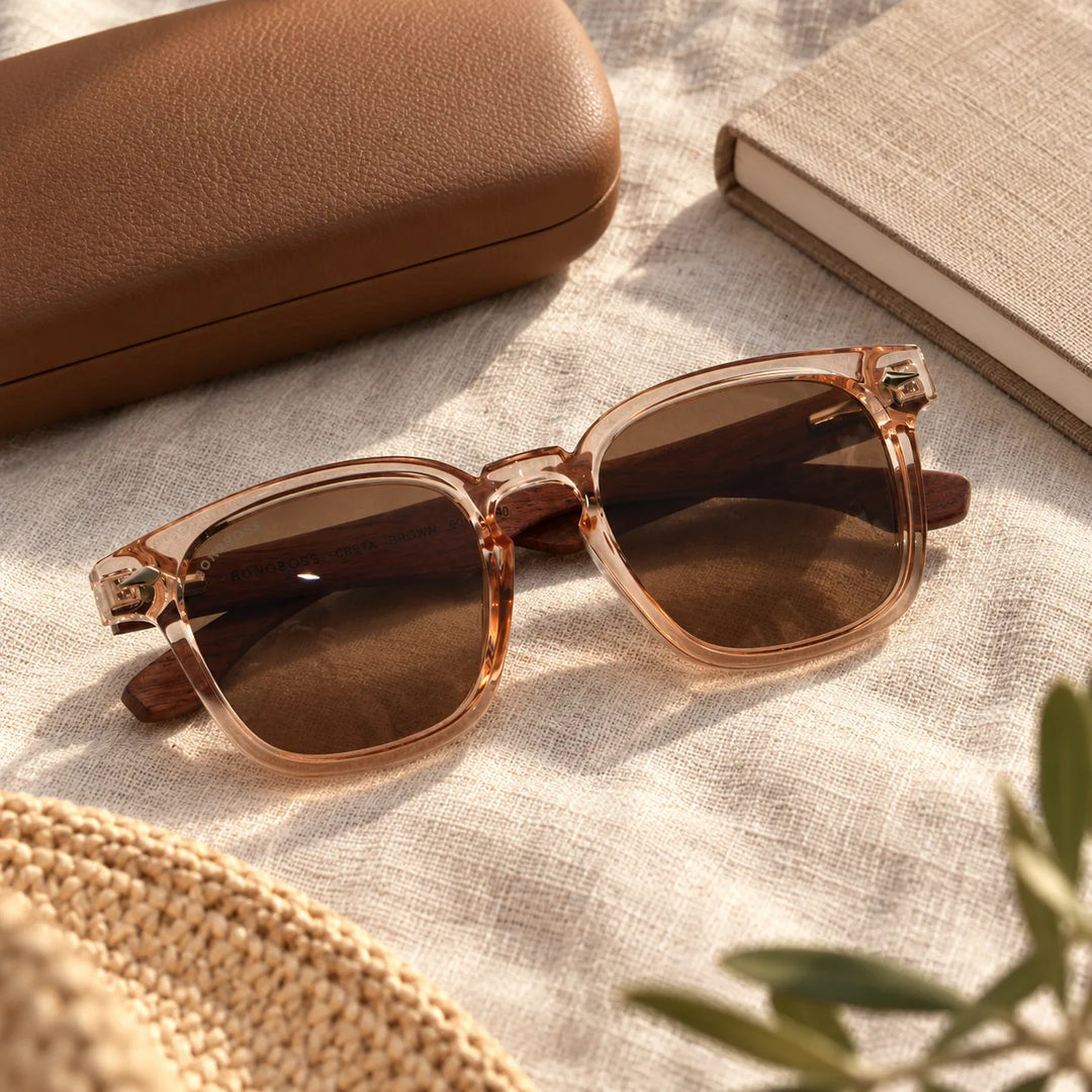 Lentes de sol Bonoboss Creta Brown en contexto de estilo de vida #color_brown