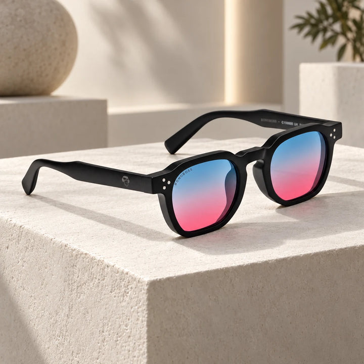 Lentes de sol Bonoboss Damero Pink en contexto de estilo de vida #color_pink