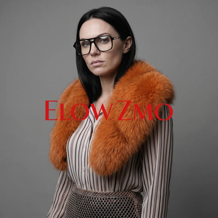Anteojos Fiore 1014 en negro, en modelo – retrato de campaña, bold studio pose in vintage tweed