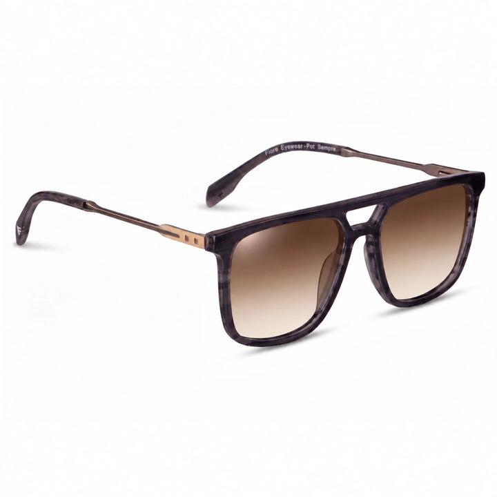 Lentes de sol Fiore 10177 Gris cristal Gradiente Cafe polarizado vista tres cuartos mujer #color_gradiente-cafe