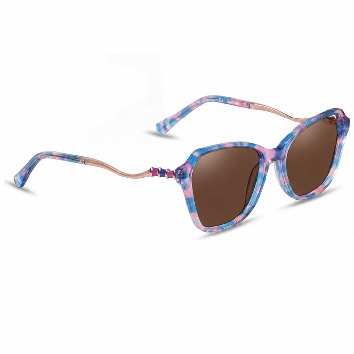 Lentes de sol Fiore 1030 Rosado cristal Cafe polarizado vista tres cuartos mujer #color_cafe