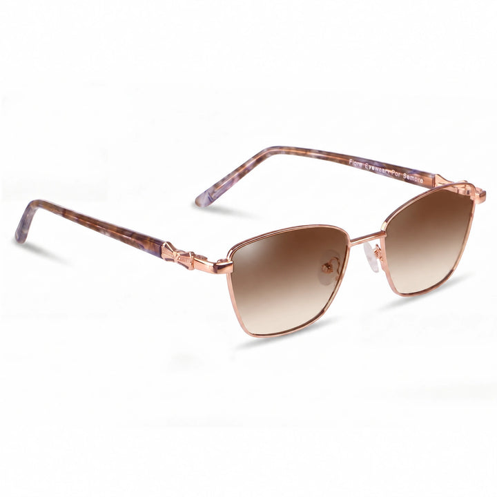 Lentes de sol Fiore 22115 Dorado cristal Gradiente Cafe polarizado vista tres cuartos mujer #color_gradiente-cafe
