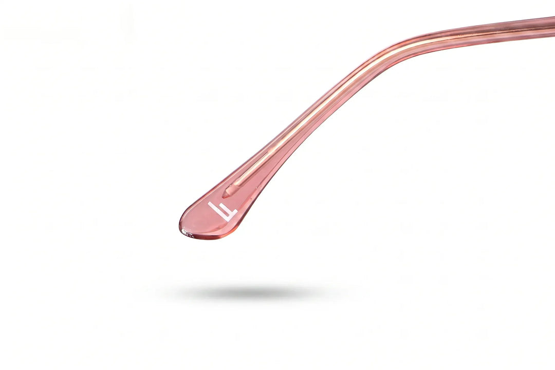 Anteojos Fiore 3839 en rosado dorado – temple logo detail