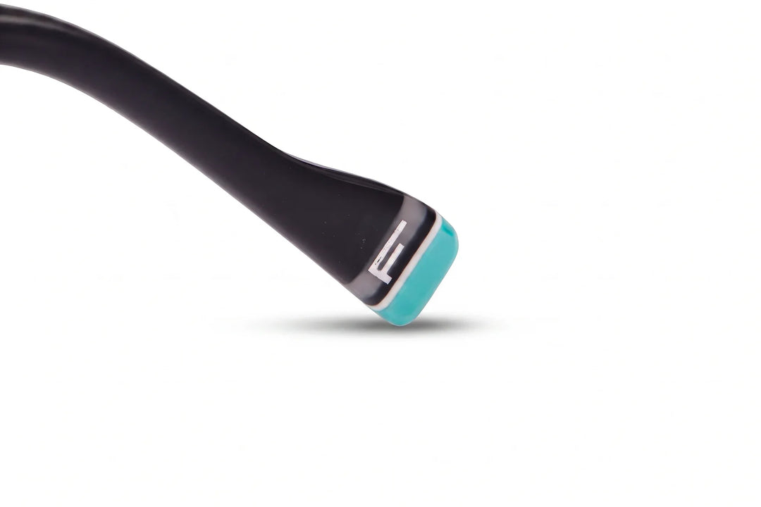 Anteojos Fiore 3983 en black blue – temple logo detail