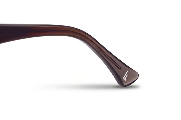 Lentes de sol Fiore 7046 Brown – detalle del logo en la patilla #color_amarillo