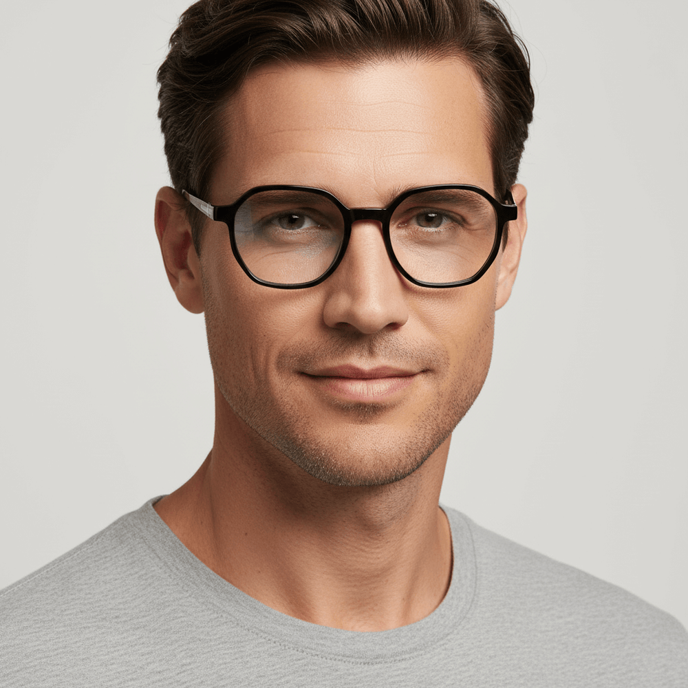 la vista lateral de un hombre de cara ovalada cuadrada usando anteojos marcos armazones opticos de marca Bonoboss de color peach de acetato biodegradable sustentable con patas de acero inoxidable #color_blonde-crystal