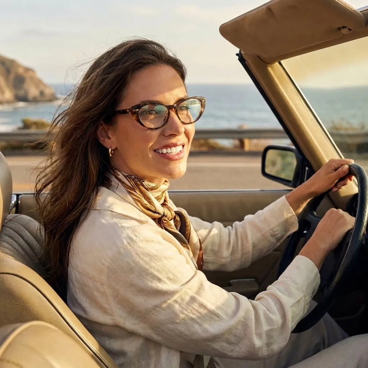 Lentes opticos Havana Carey mujer conduciendo proteccion visual antirreflex receta optica bio-acetato Bonoboss #editorial_mujer-driving #color_carey