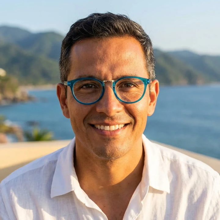 Profesional trabajando todo el dia lentes lectura Claude Blue proteccion completa luz azul UV antirreflejo Bonoboss