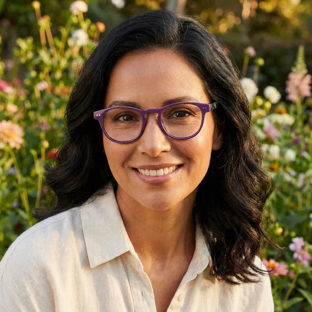 Profesional trabajando todo el dia lentes lectura Paine Purple Lentes Lectura proteccion completa luz azul UV antirreflejo Bonoboss