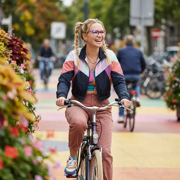 Lentes ópticos Le183 Morado mujer ciclista urbana estilo café Bonoboss #editorial_lifestyle4 #color_morado