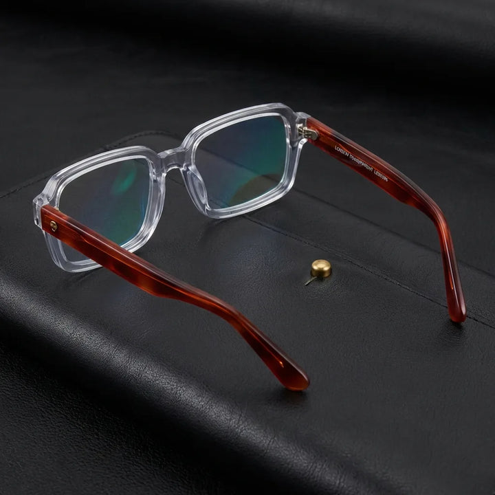 Lentes ópticos London Acetate Crystal Carey sobre cuero negro con detalle brass dorado calidad premium receta Bonoboss #editorial_banner_confianza #color_crystal-carey