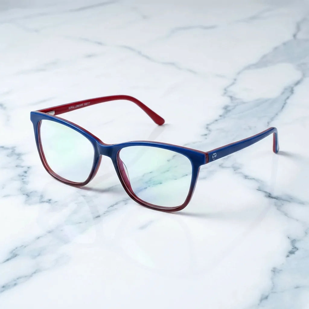 Lentes ópticos Sofia Azul sobre mármol blanco elegante armazón premium Bonoboss #editorial_armazon #color_azul