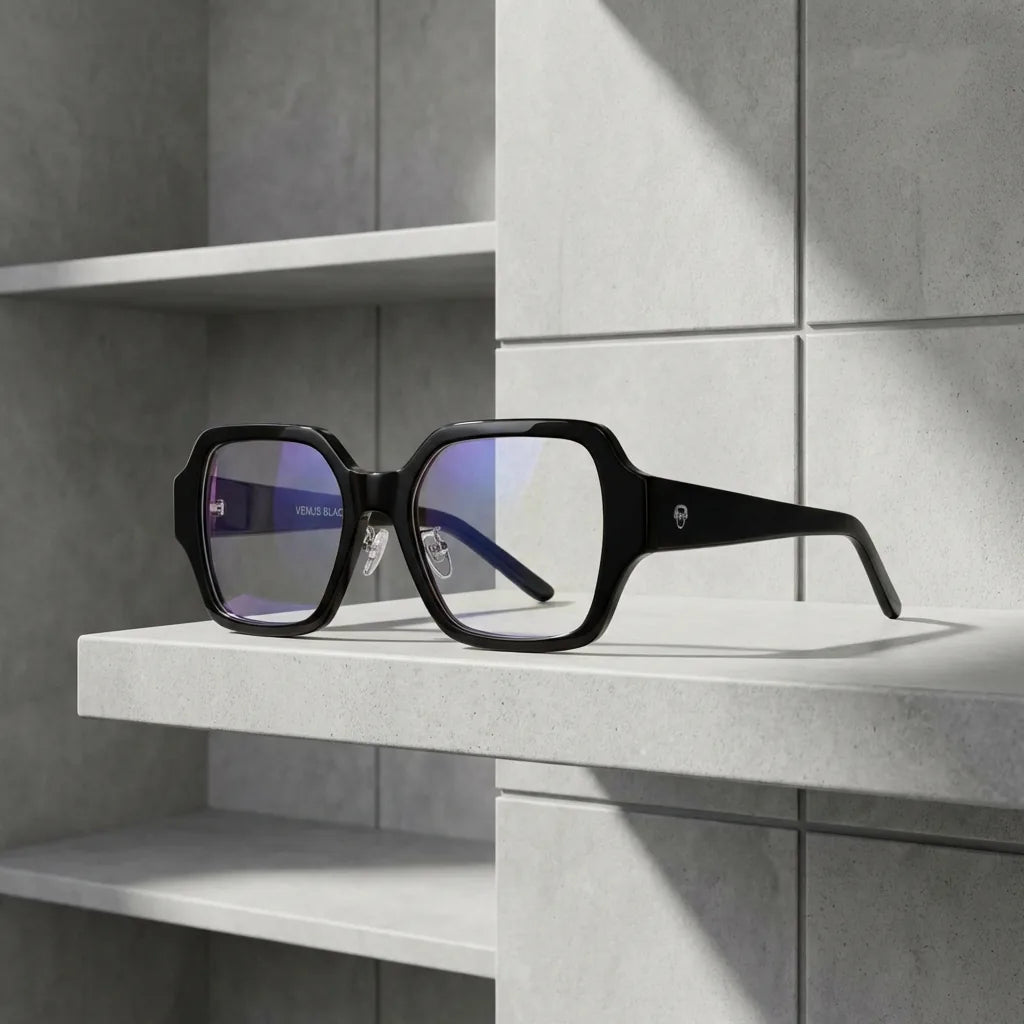 Lentes ópticos Venus Negro sobre superficie cream suave calidad premium receta Bonoboss #editorial_banner_confianza #color_negro