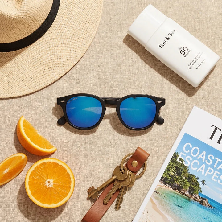 Lentes sol Waimea RPET polarizados dark sky flat lay summer essentials accesorios playa premium sustentable Bonoboss #editorial_detail2 #color_espejado-azul