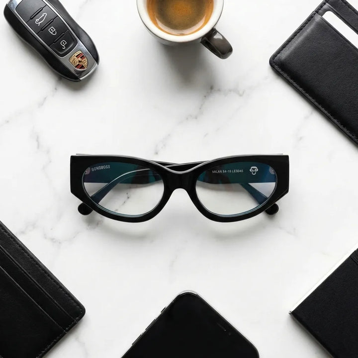 Frente del Milán lentes ópticos hombre con armazón sustentable en tono negro #color_negro
