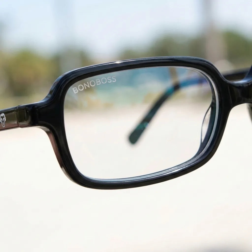Lentes opticos Navarino Negro close-up lente coating antirreflex detalle antirreflex receta optica bio-acetato Bonoboss #editorial_lente-coating #color_negro