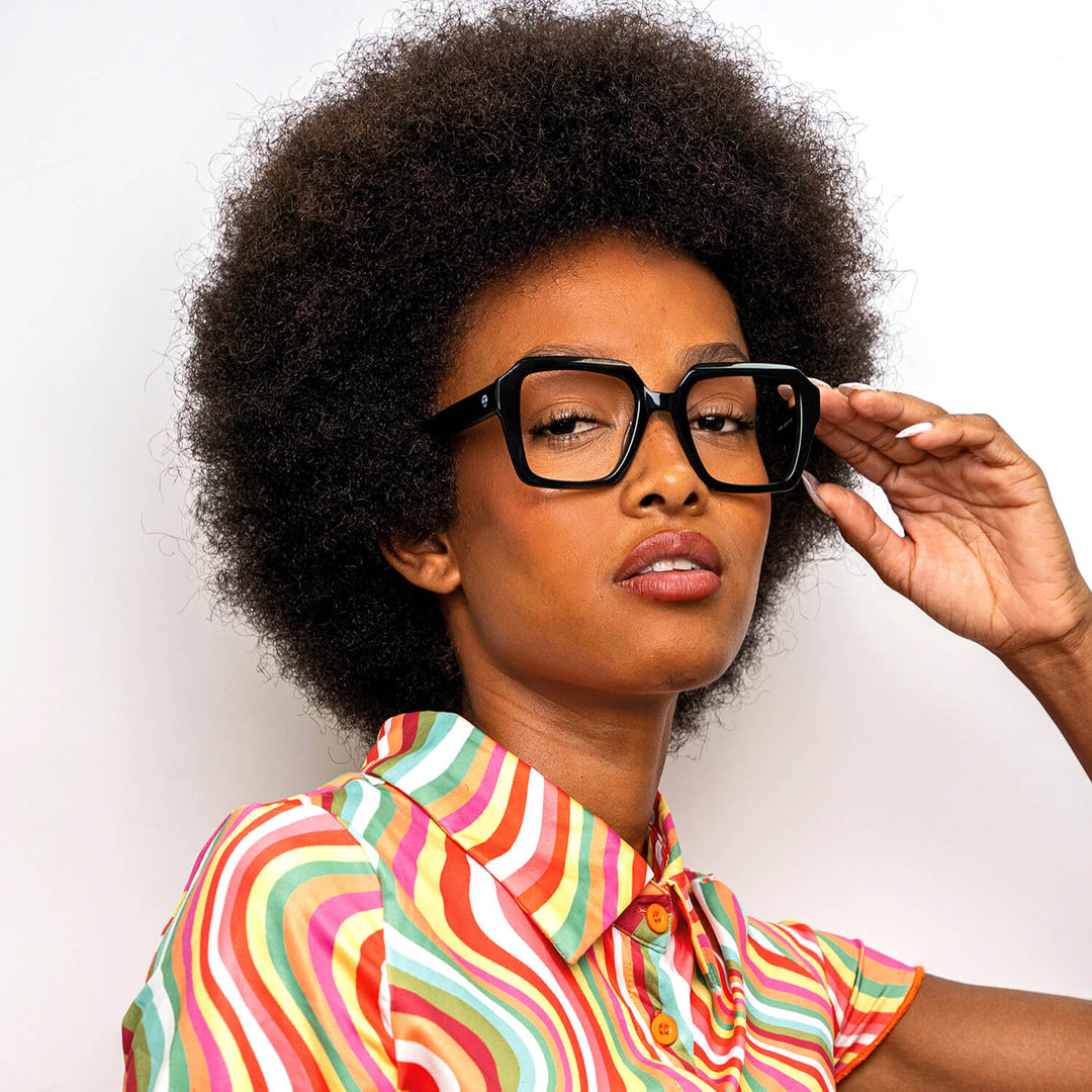 lentes opticos cuadrados negros mujer cara redonda grande receta multifocal bifocal adelgazado filtro azul.jpg  #color_negro