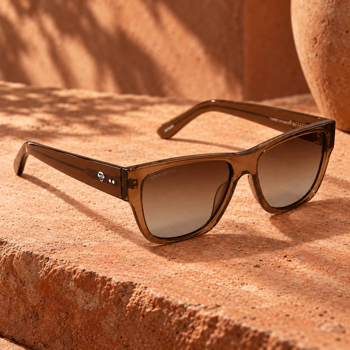 Lentes de sol polarizados Zorros Café Transparente lente Café Degradado bodegón sobre terracota Bonoboss #editorial_polarizado #color_brown