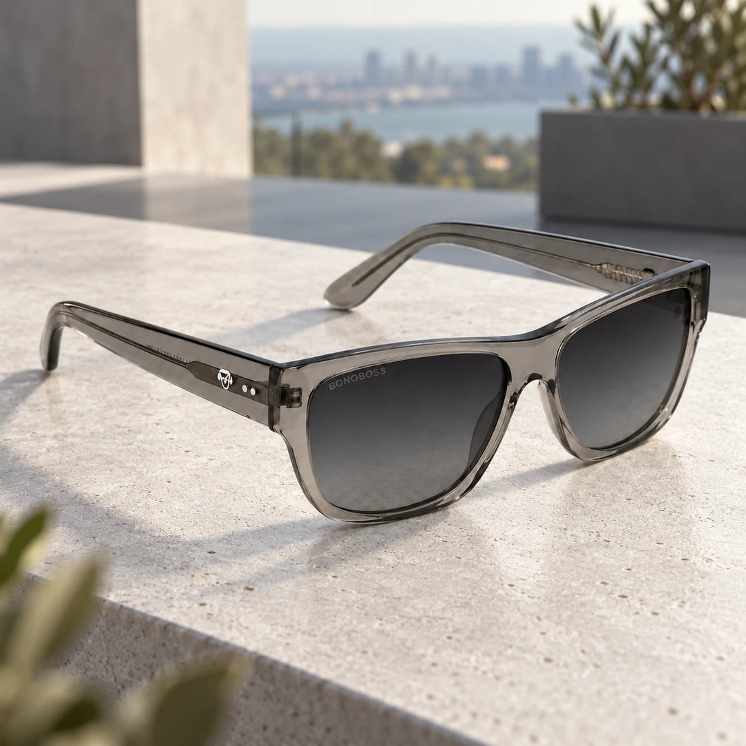 Lentes de sol polarizados Zorros Gris Transparente lente Gris Degradado bodegón en terraza con vista a la ciudad Bonoboss #editorial_banner #color_gris