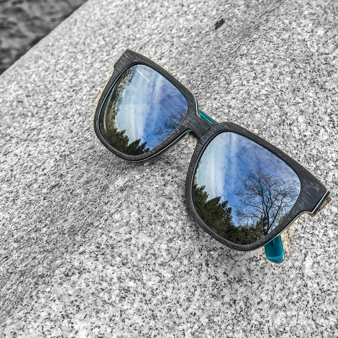 lentes de sol polarizados para hombre y mujer con antireflejo interno y varillas de madera natural sustentables #color_zebrano